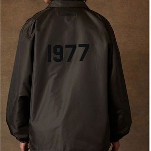 XL Fear of God, Essentials coaches jacket